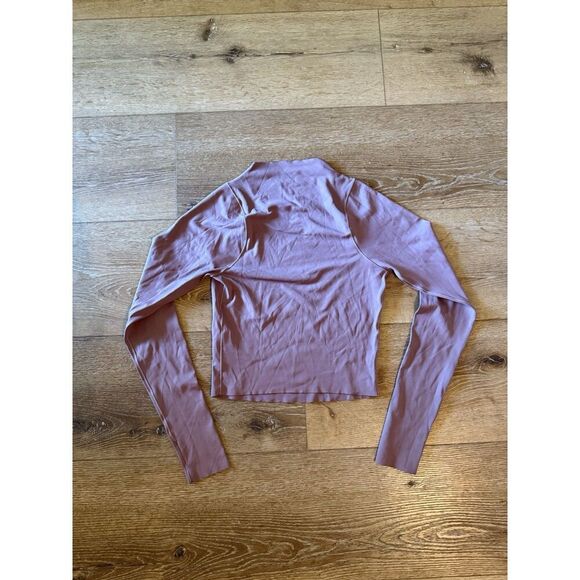 Nike Womens Cropped Long Sleeve Baselayer Workout Long Sleeve Size Medium Drifit - Picture 2 of 3